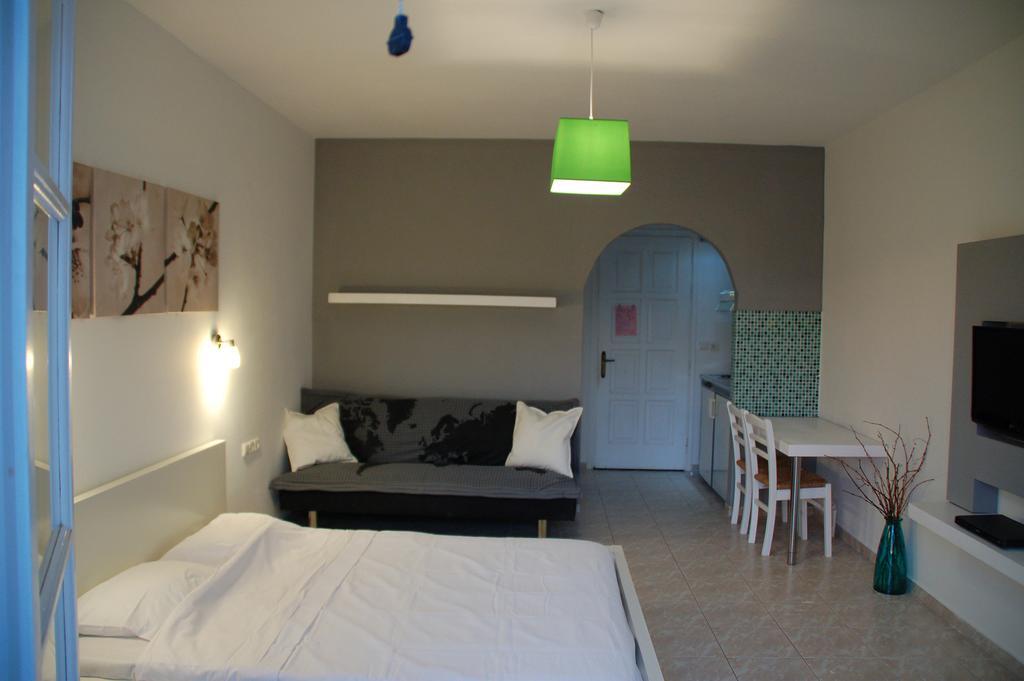 Apartment Handrina